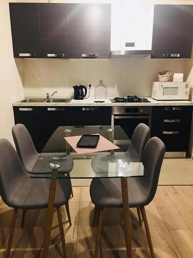 Sol'S M2 White Modern Apartments Tbilisi 0*,  Georgia