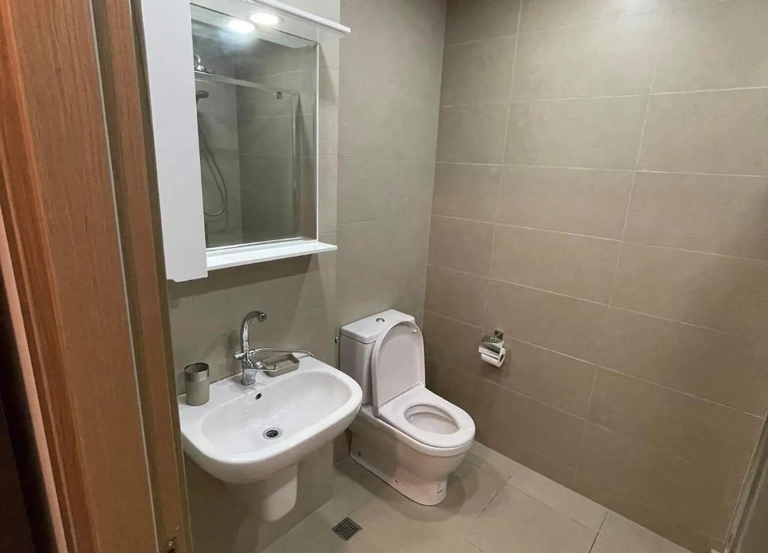 Sol'S M2 White Modern Apartments Tbilisi 0*,