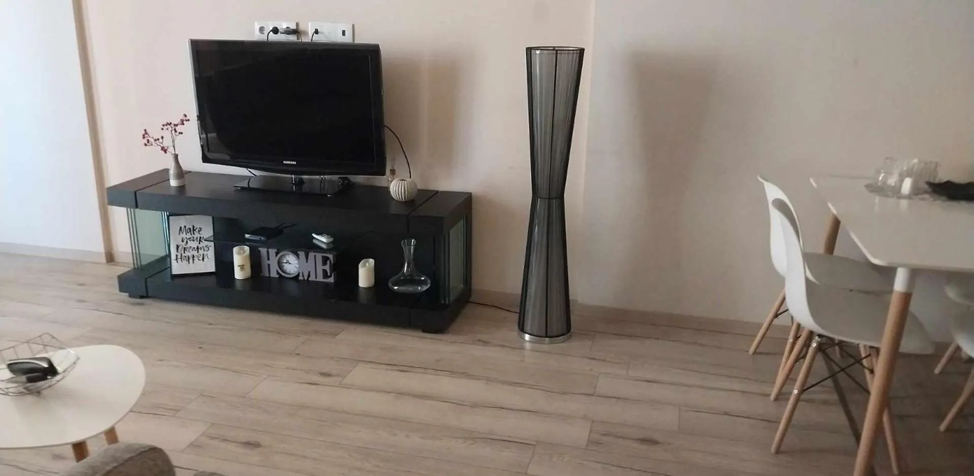 Sol'S M2 White Modern Apartments Tbilisi Georgia