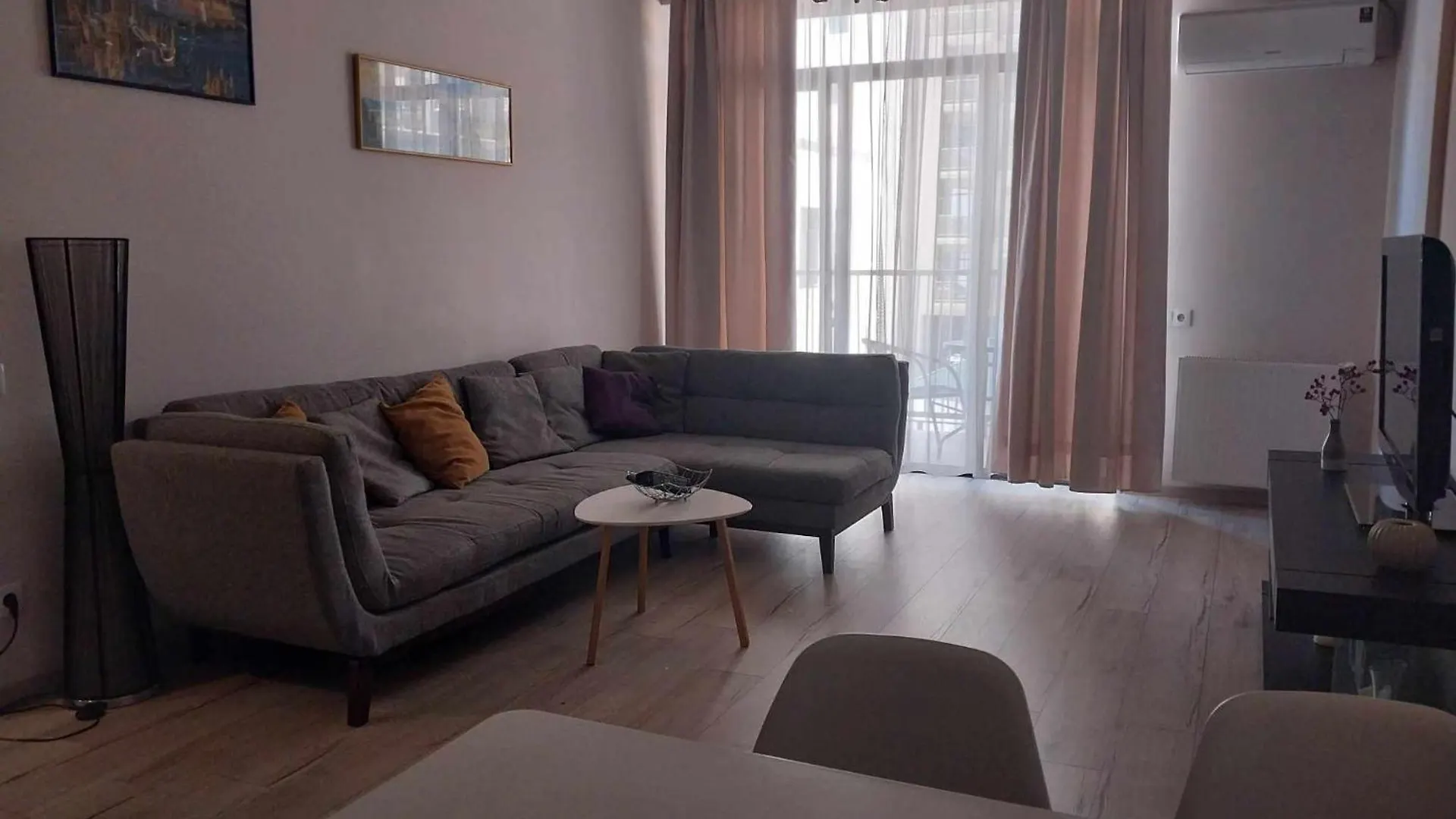 Sol'S M2 White Modern Apartments Tbilisi
