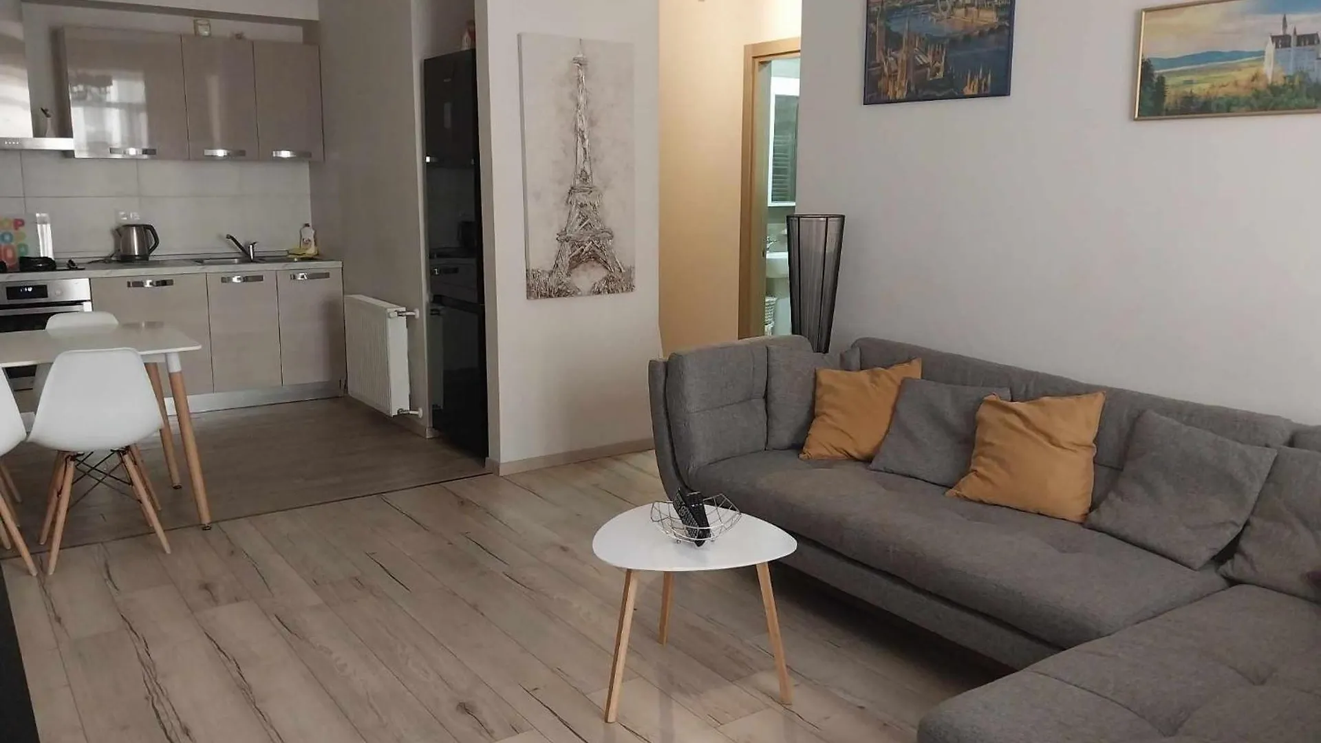 Sol'S M2 White Modern Apartments Tbilisi 0*,