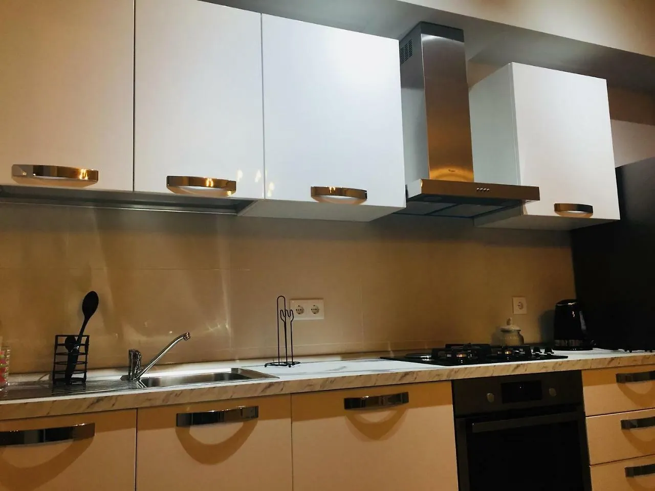 Sol'S M2 White Modern Apartments Tbilisi